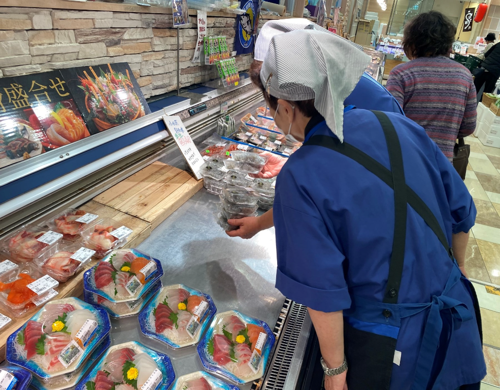 鎌万水産～ラスカ平塚店～(神奈川県平塚市/平塚駅/軽作業)_3